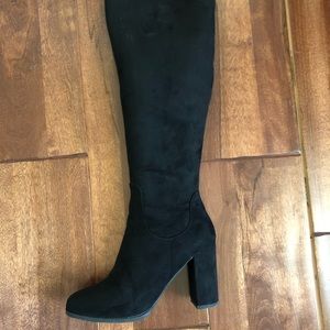 Black healed boots